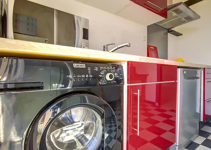 Le Verone Climatisation Terrasse Parking Prive 아파트 *